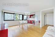 Appartement à PARIS-8E