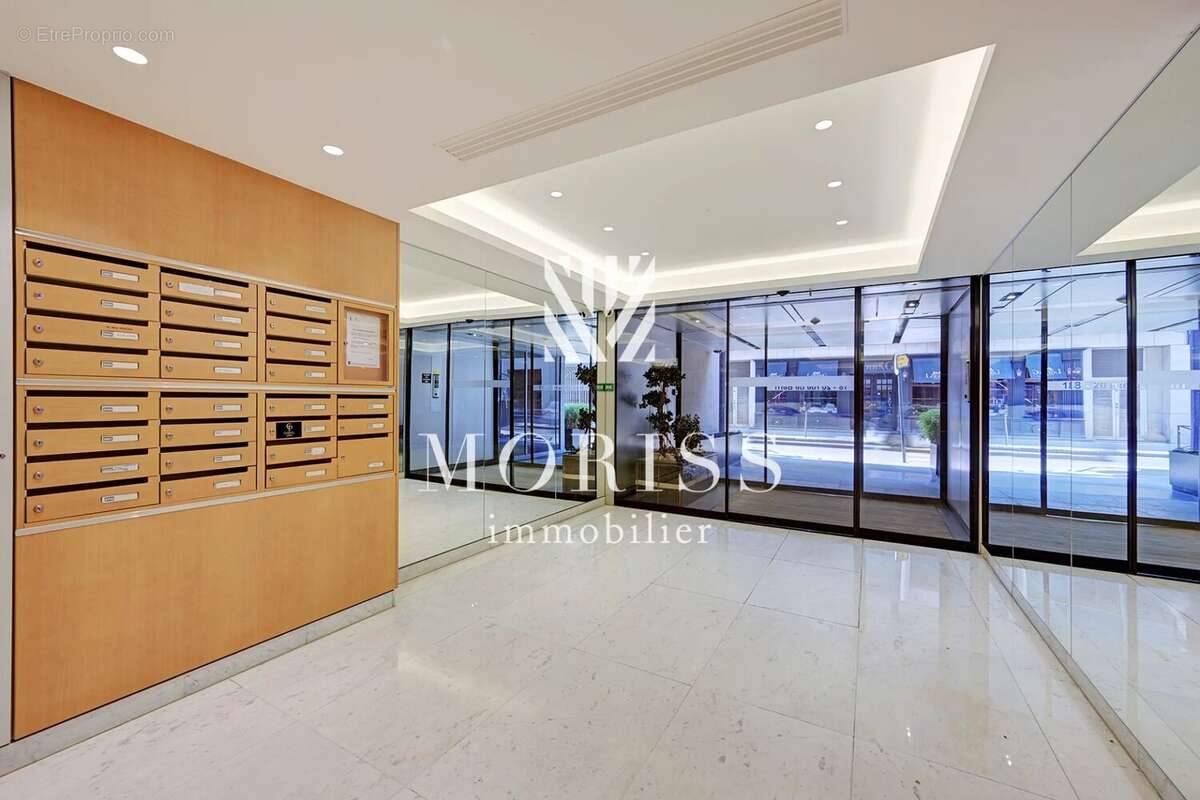 Appartement à PARIS-8E