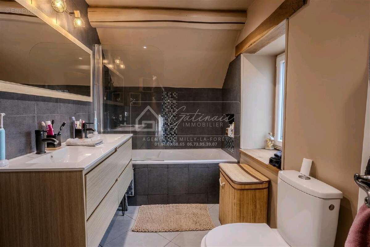 Maison à MILLY-LA-FORET