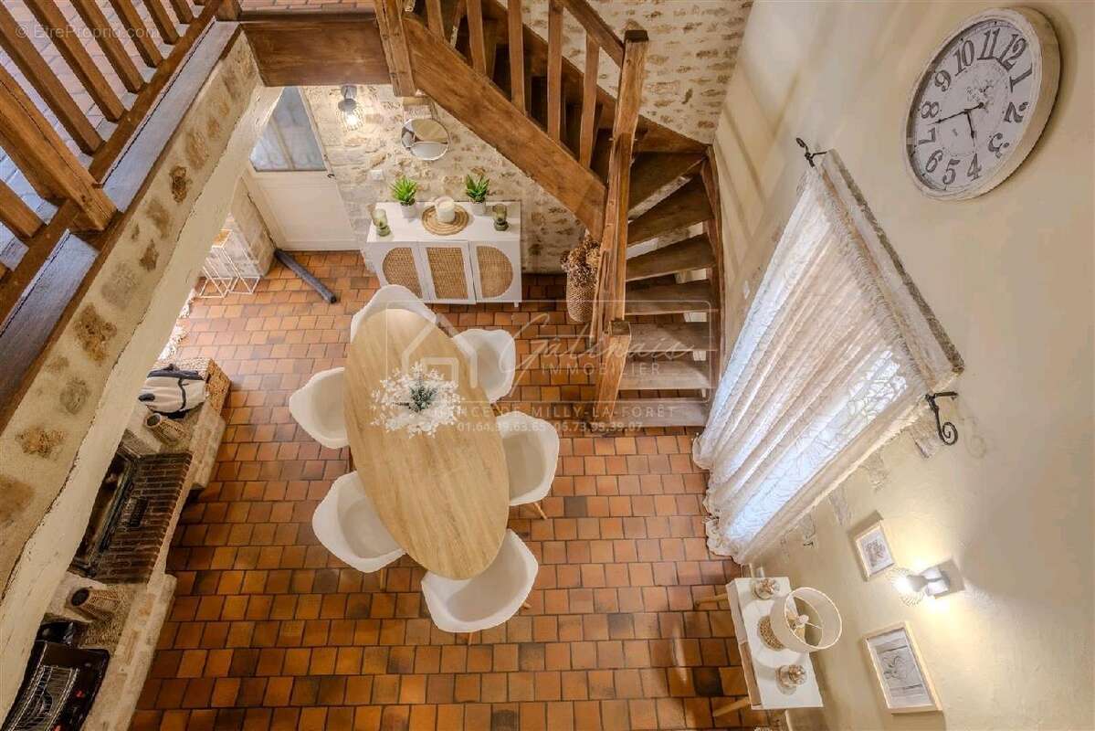 Maison à MILLY-LA-FORET