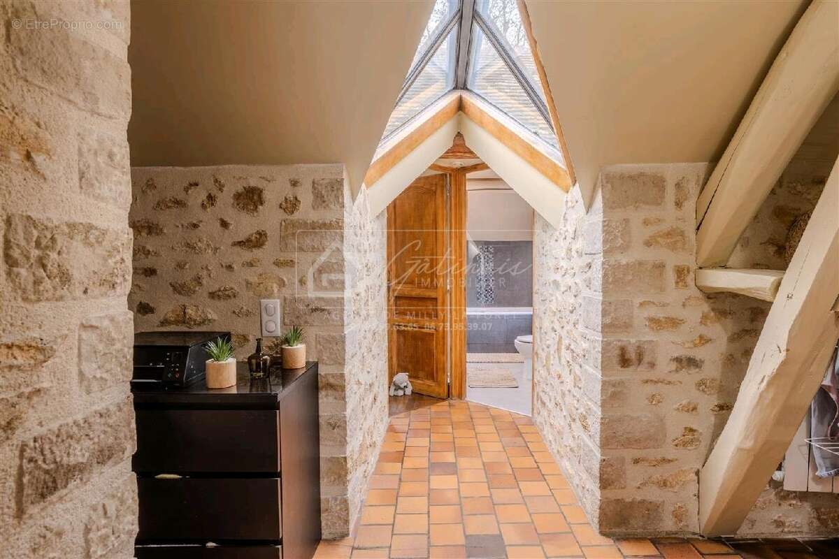 Maison à MILLY-LA-FORET