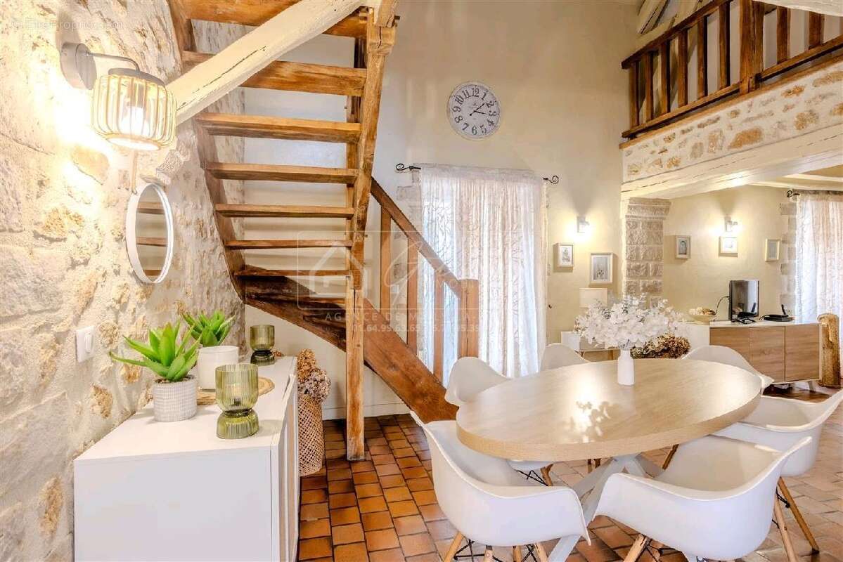 Maison à MILLY-LA-FORET