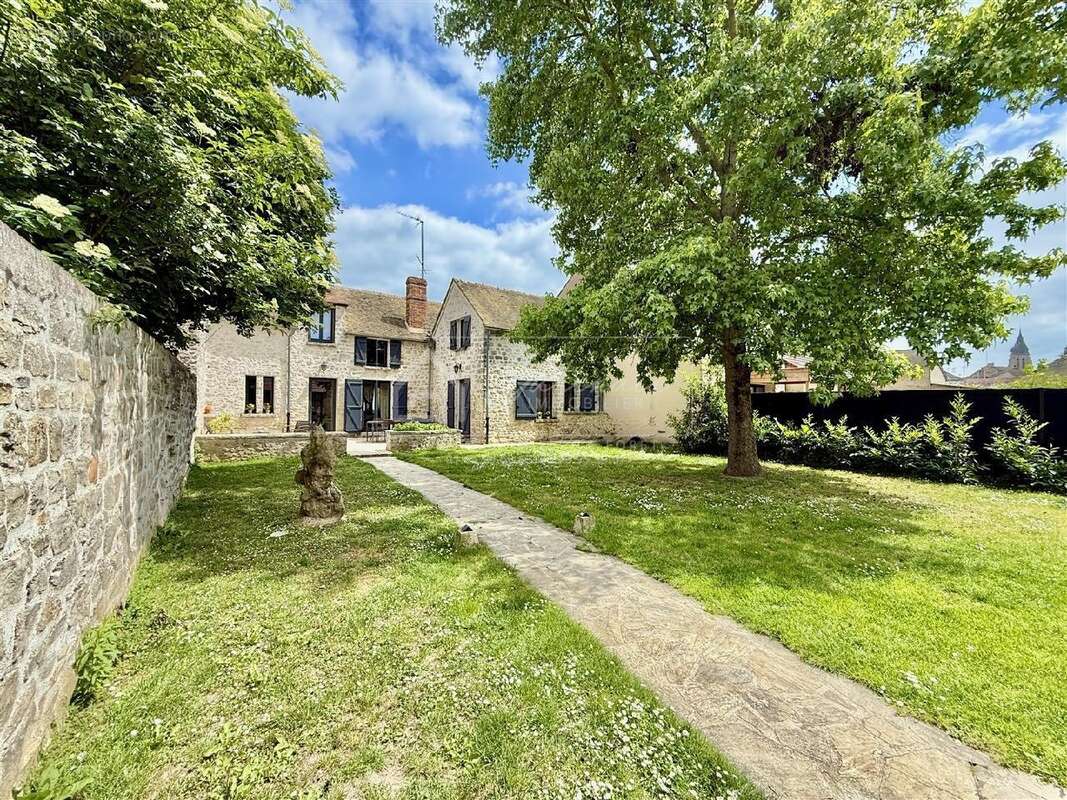 Maison à MILLY-LA-FORET