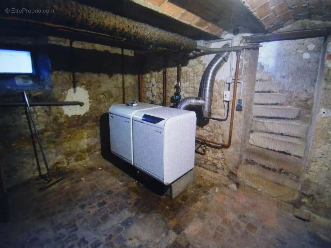 Maison à COSNE-COURS-SUR-LOIRE