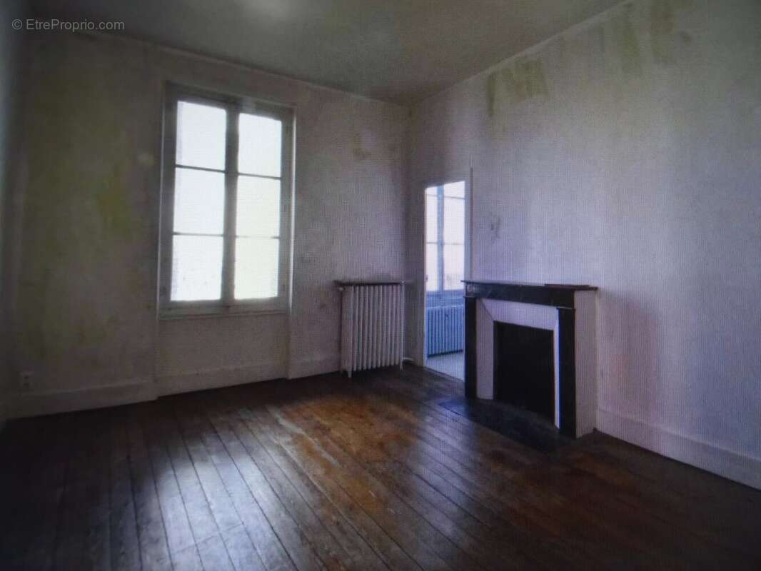 Maison à COSNE-COURS-SUR-LOIRE