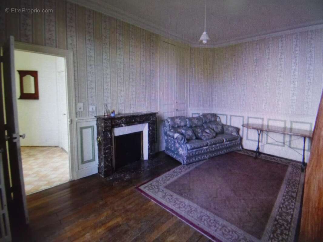 Maison à COSNE-COURS-SUR-LOIRE