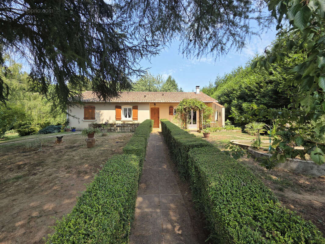 Photo 2 - Maison à SAINT-LEONARD-DE-NOBLAT