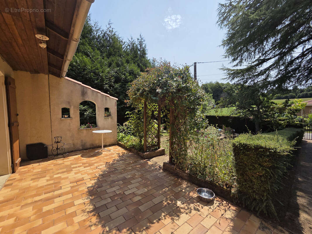 Photo 4 - Maison à SAINT-LEONARD-DE-NOBLAT