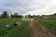 Terrain à OZOUER-LE-VOULGIS