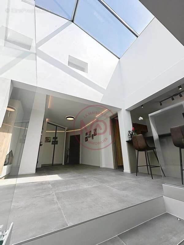 Maison à ROQUEFORT-LES-PINS