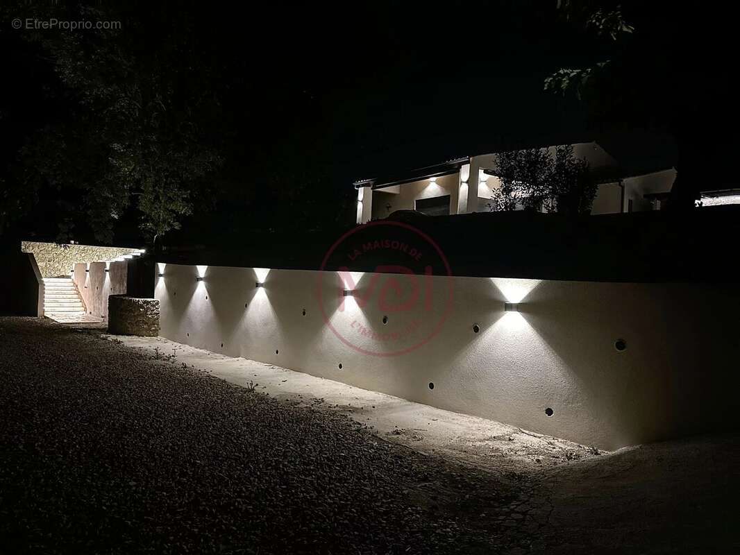 Maison à ROQUEFORT-LES-PINS