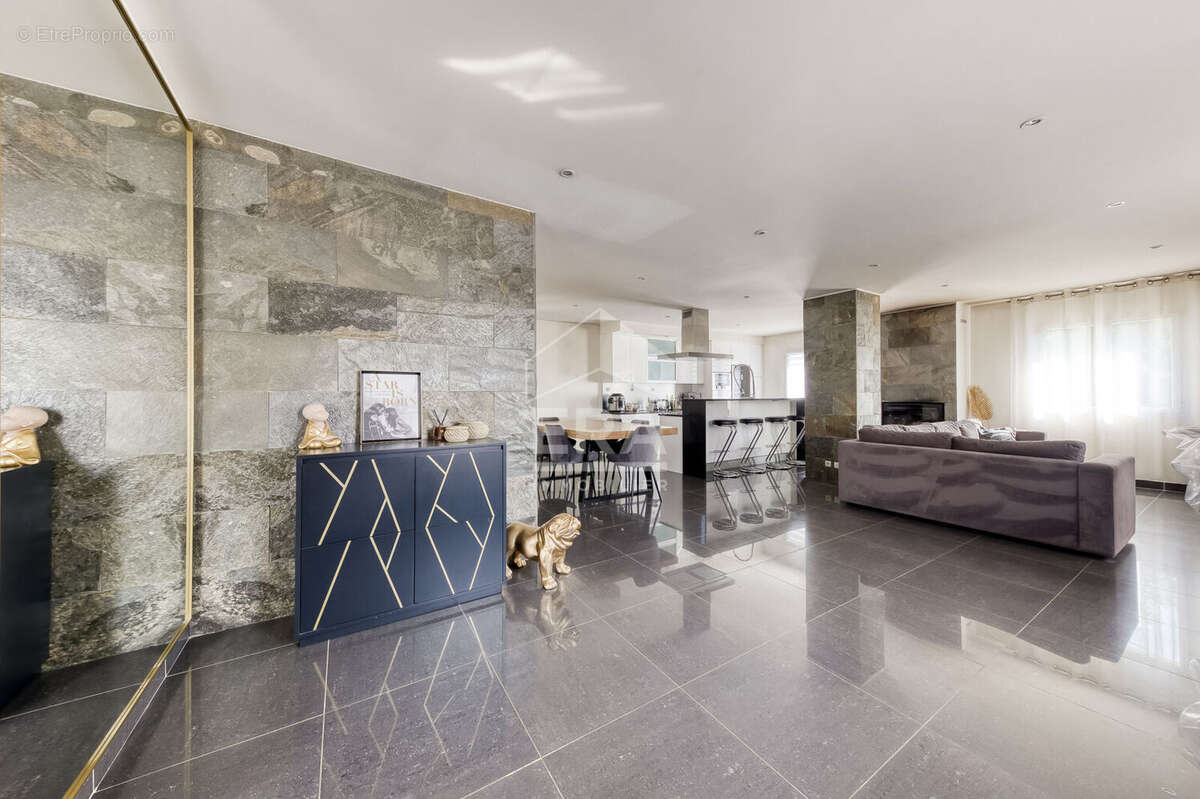 Maison à PONTAULT-COMBAULT