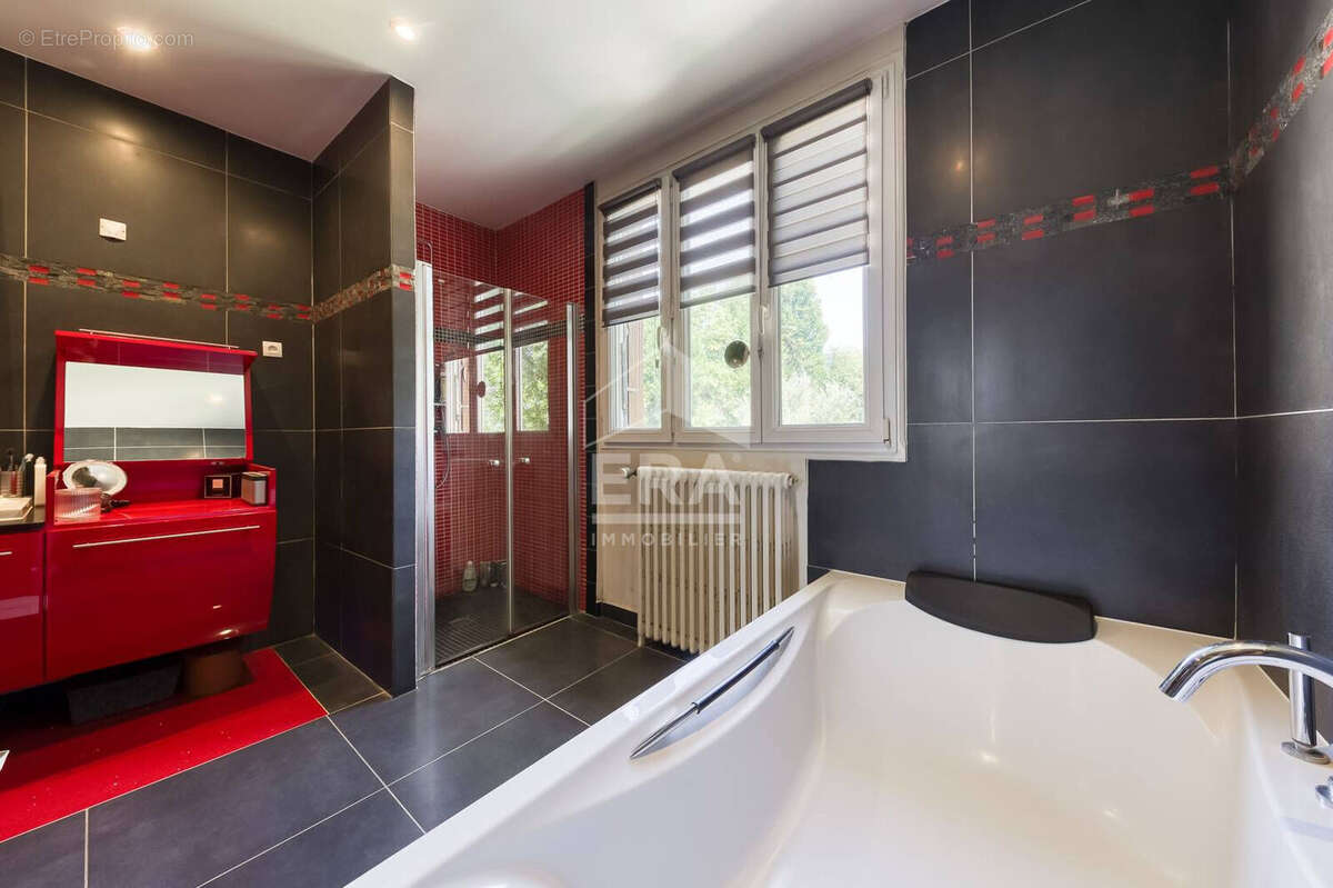 Maison à PONTAULT-COMBAULT