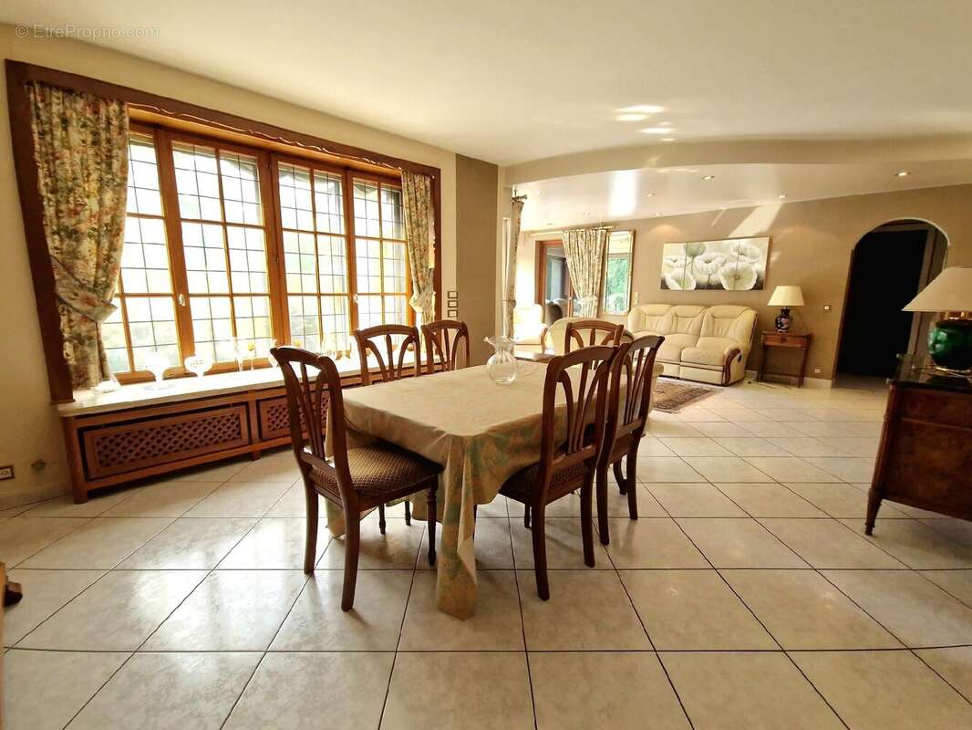 Maison à NEUFGRANGE