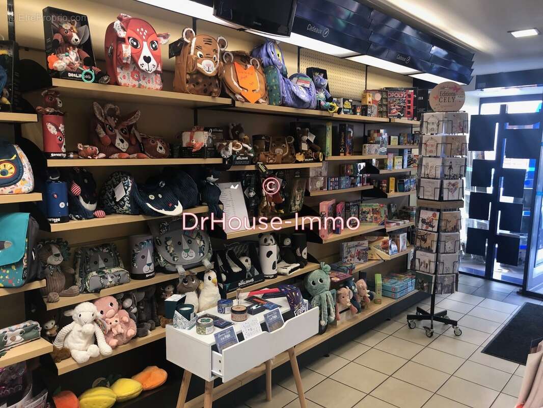 Commerce à NEUFCHATEAU