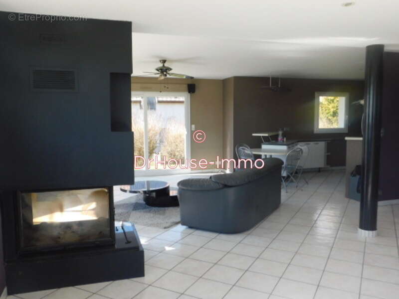 Maison à CONTREXEVILLE