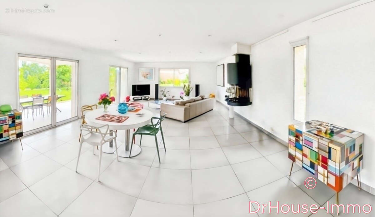 Maison à SAINT-MARTIN-BELLE-ROCHE