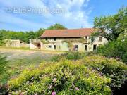 Maison à SAINT-LEGER-VAUBAN