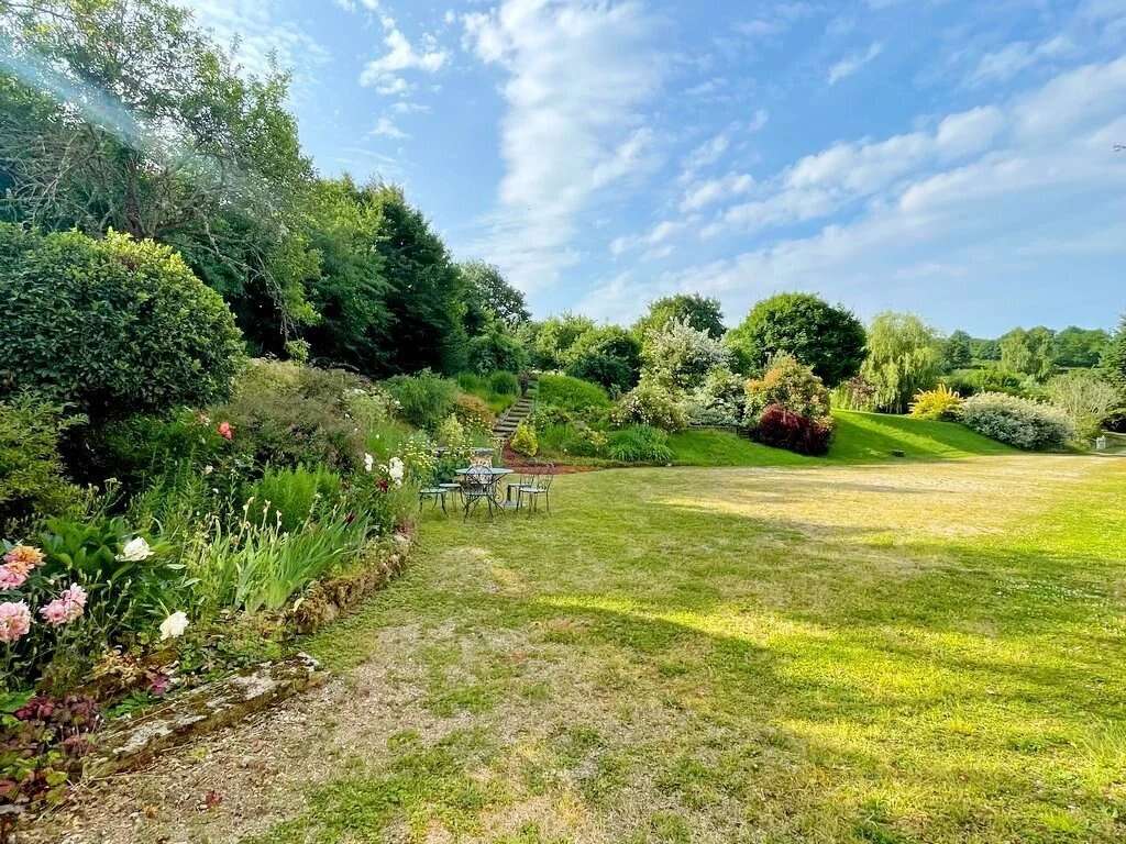 Maison à SAINT-LEGER-VAUBAN