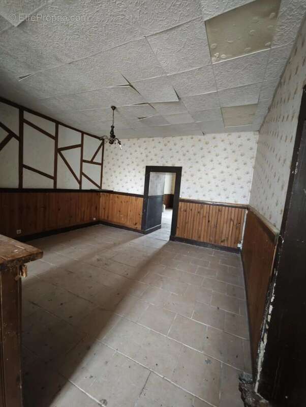 Maison à CERCY-LA-TOUR