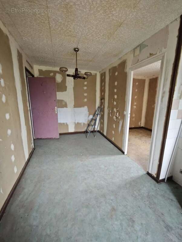 Maison à CERCY-LA-TOUR