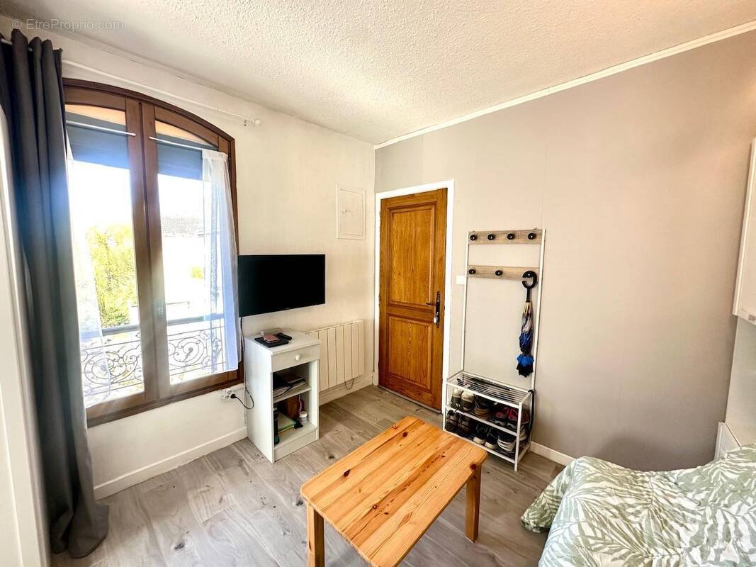   - Appartement à AX-LES-THERMES