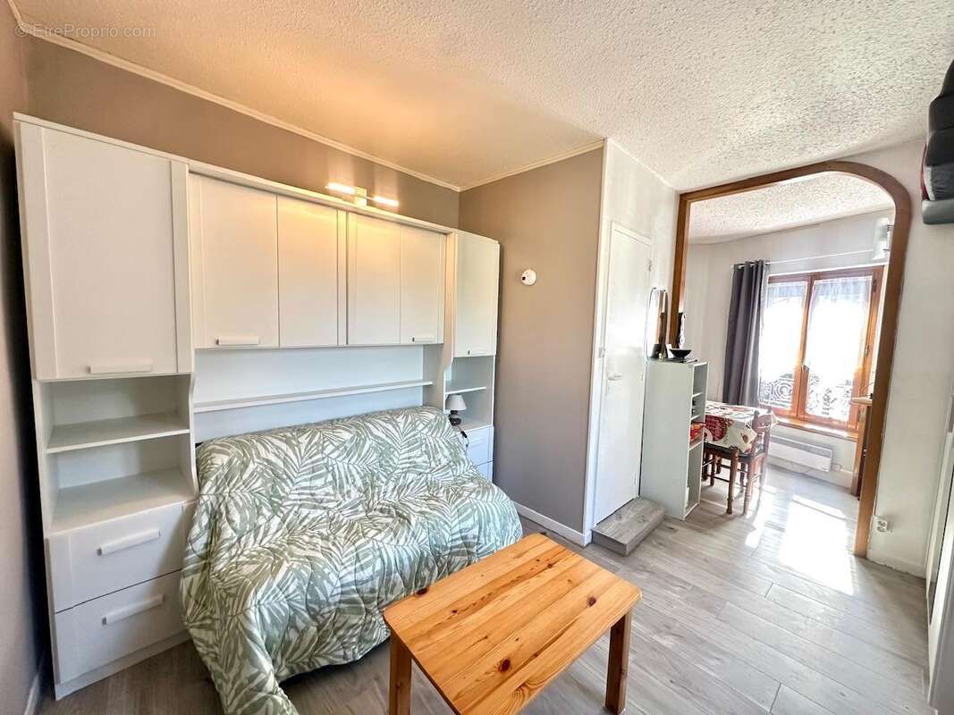   - Appartement à AX-LES-THERMES