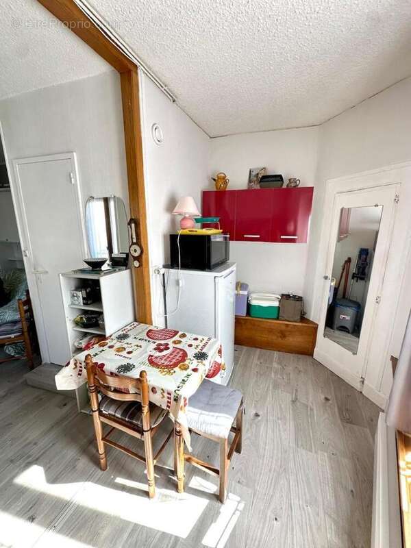   - Appartement à AX-LES-THERMES