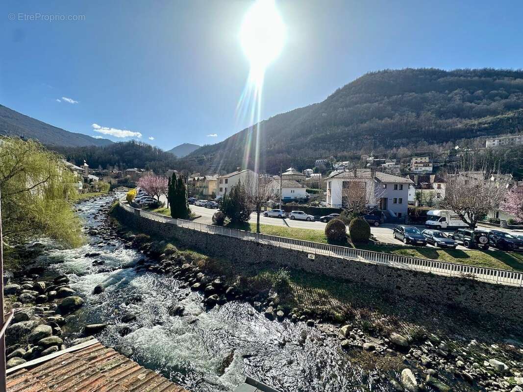   - Appartement à AX-LES-THERMES