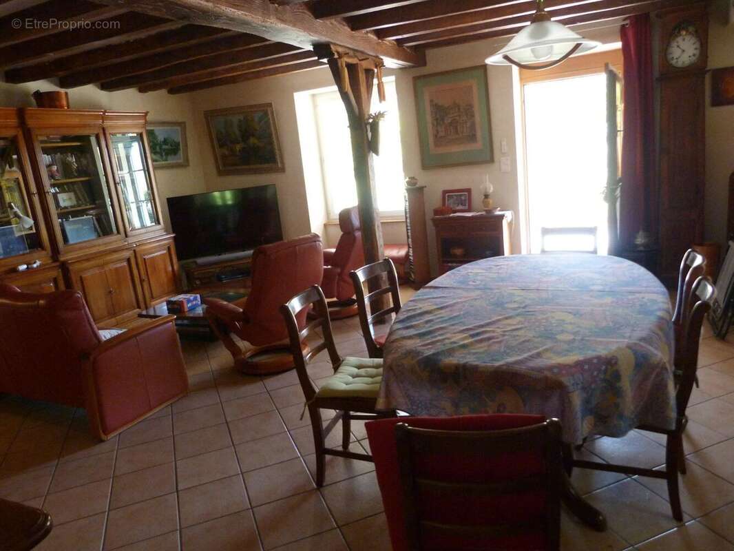 Maison à SAINT-GEORGES-SUR-LA-PREE