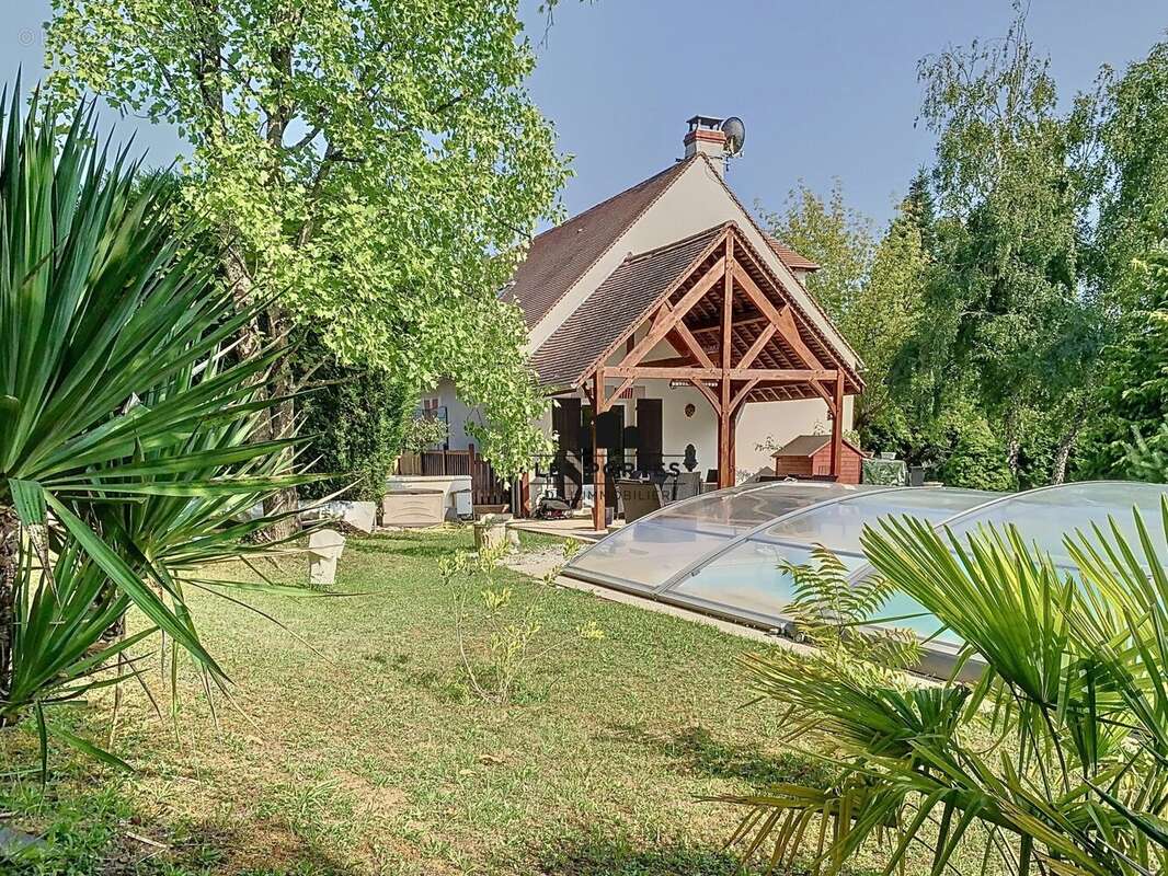 Maison à MILLY-LA-FORET