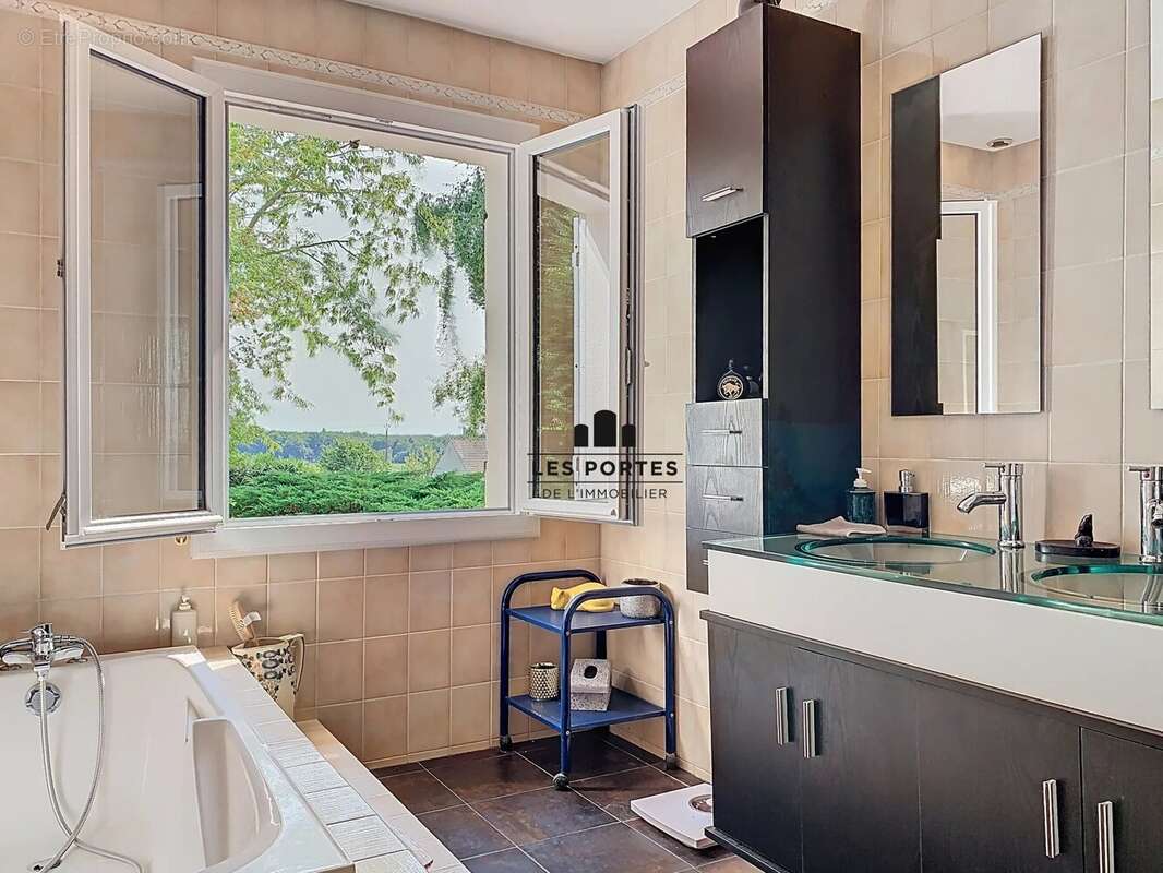 Maison à MILLY-LA-FORET