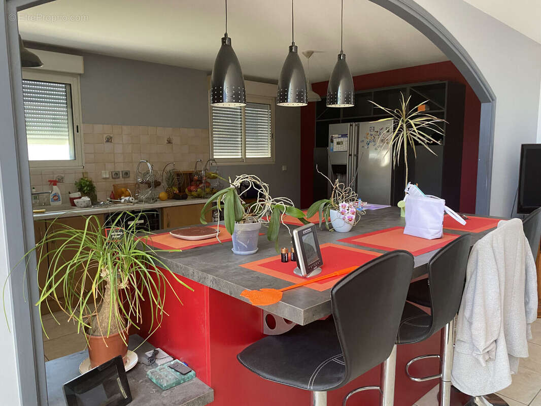 Photo 3 - Commerce à LONS