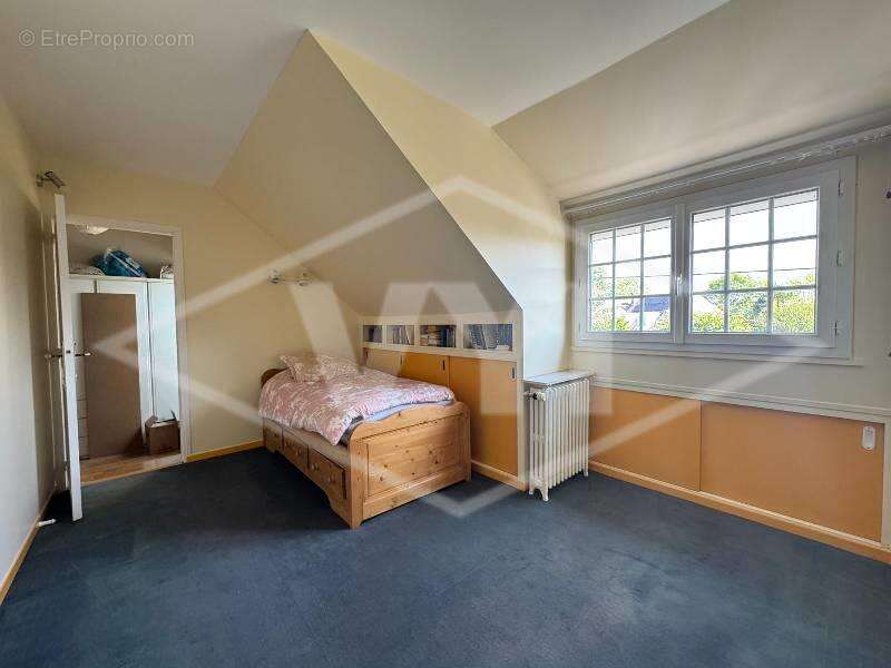 Maison à COMBS-LA-VILLE