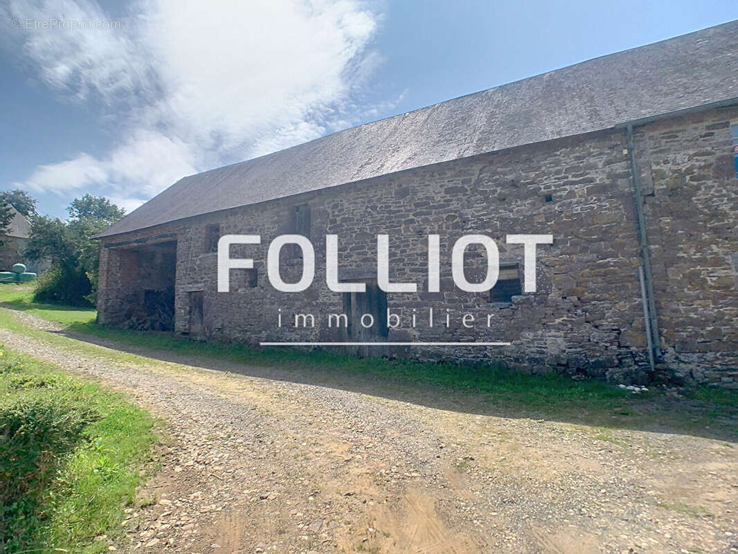 Maison à CERISY-LA-SALLE