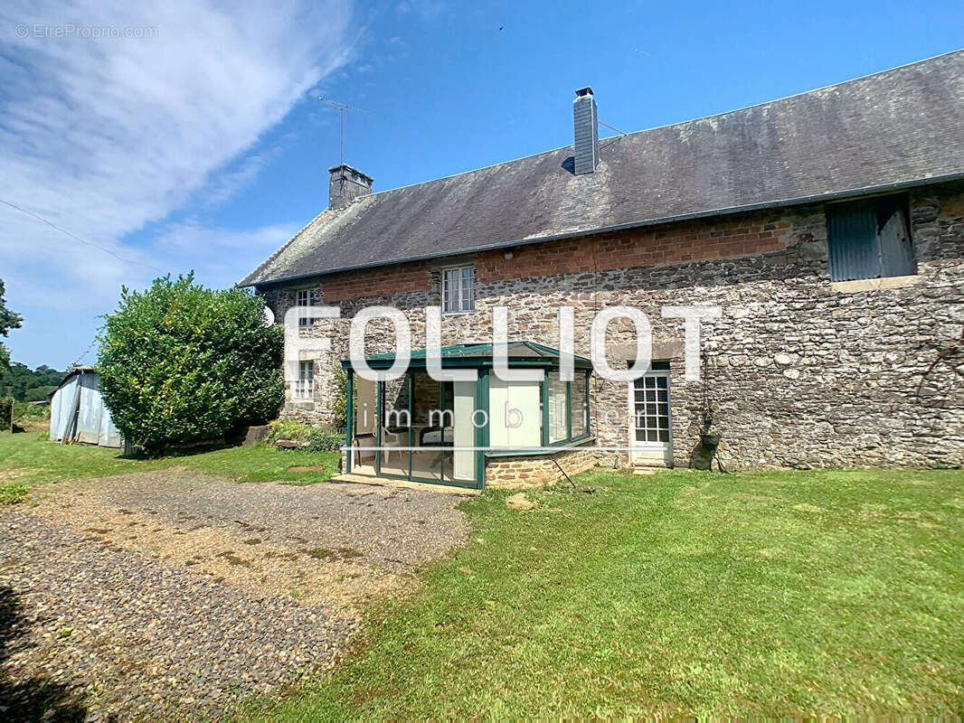 Maison à CERISY-LA-SALLE