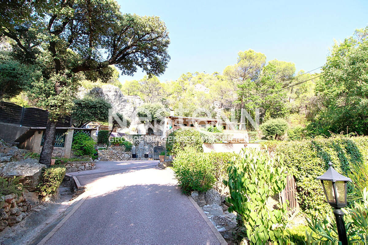 Maison à VILLECROZE