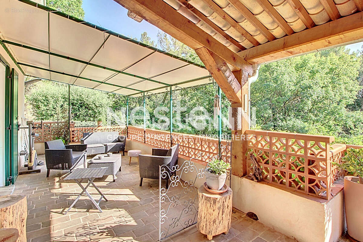 Maison à VILLECROZE