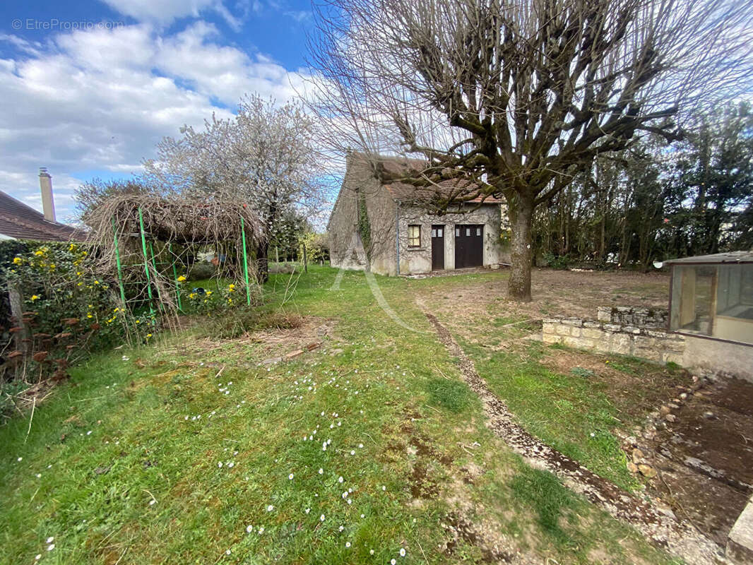 Maison à FERRIERES-EN-GATINAIS