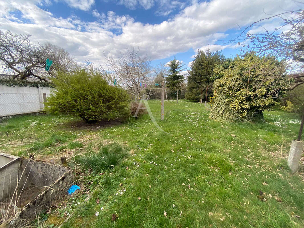 Maison à FERRIERES-EN-GATINAIS