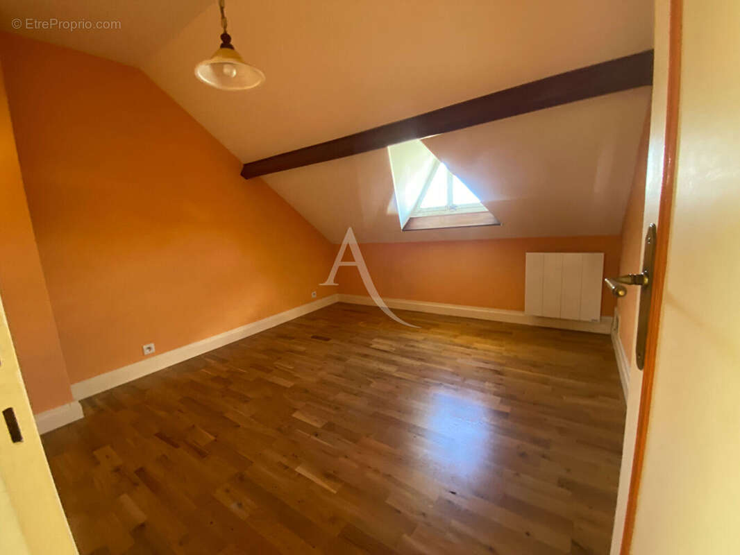 Maison à FERRIERES-EN-GATINAIS