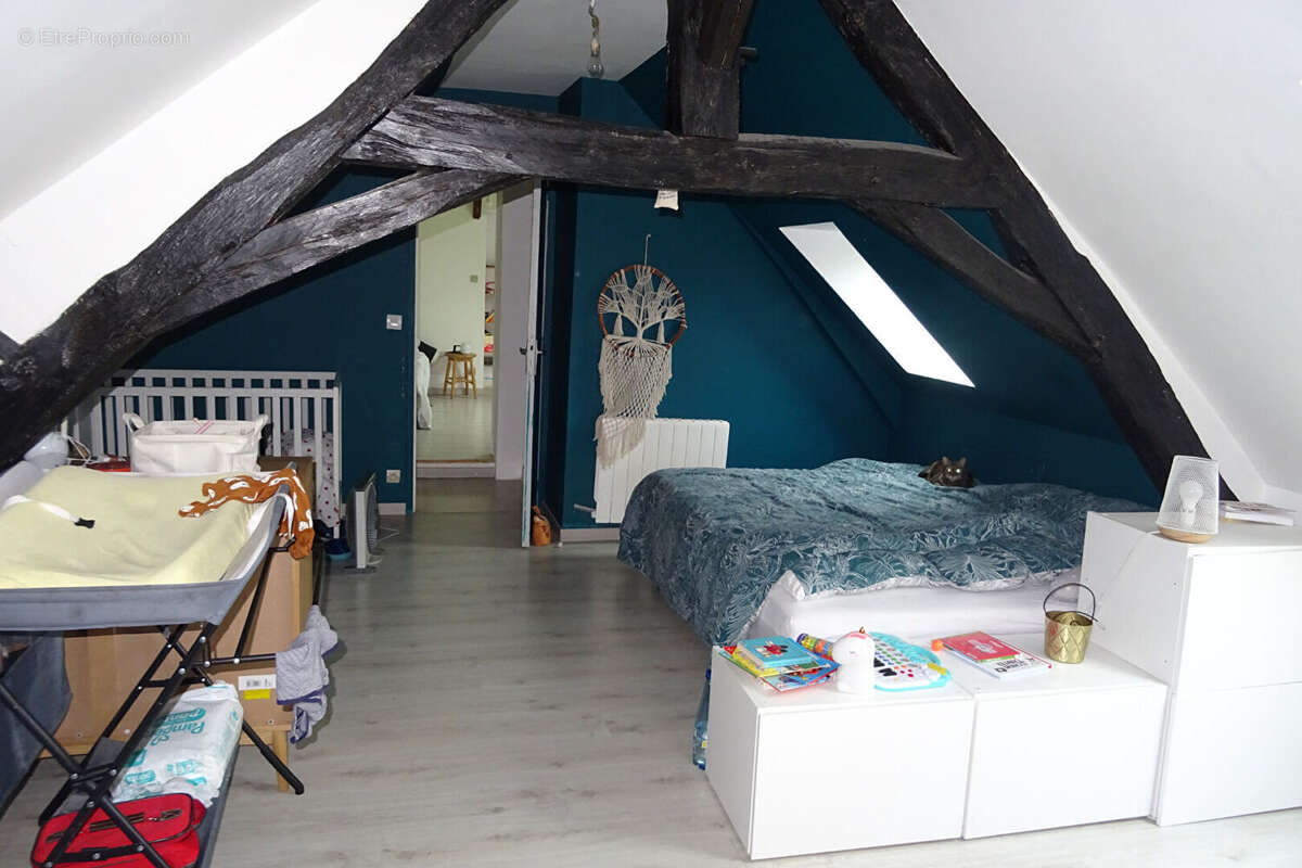 Maison à LA BAZOCHE-GOUET