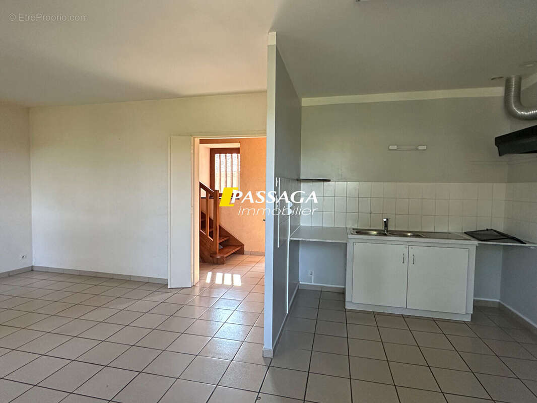 Appartement à LASSOUTS