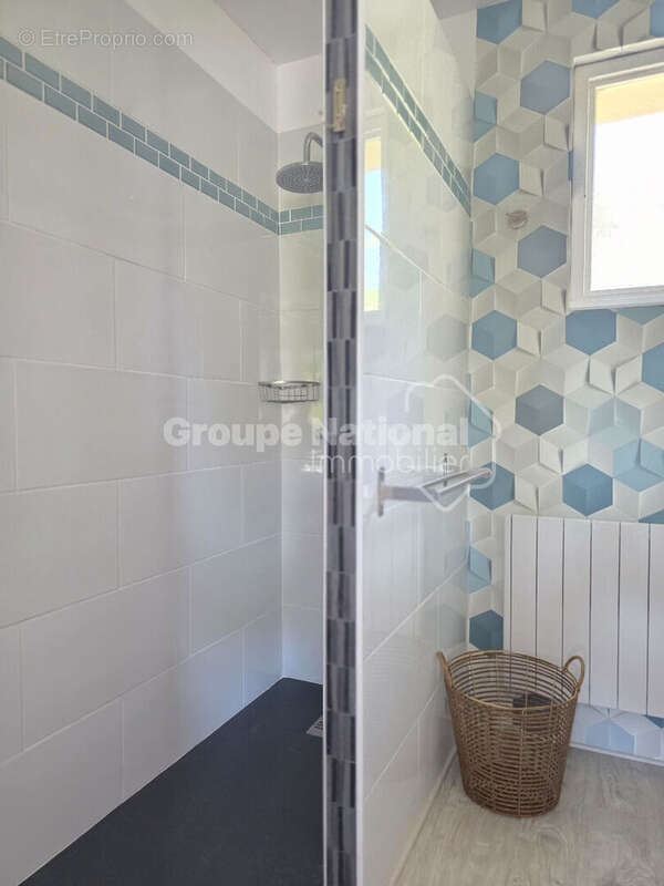 Appartement à GREOUX-LES-BAINS