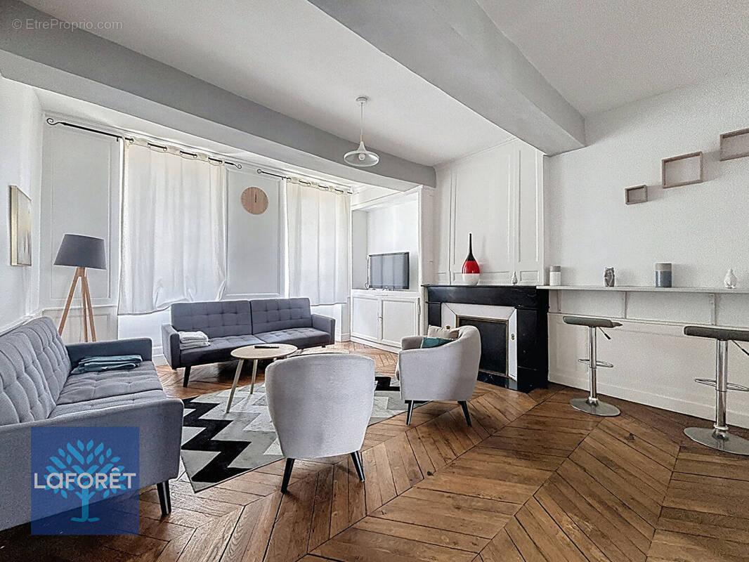 Appartement à FOUGERES