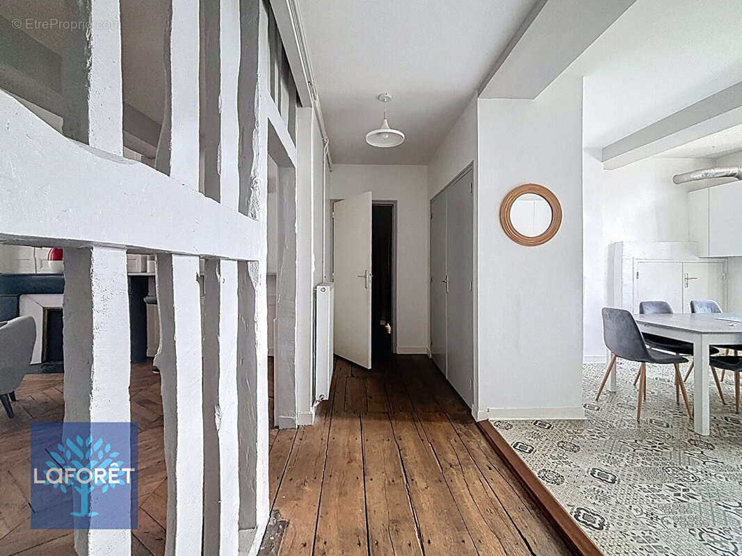 Appartement à FOUGERES