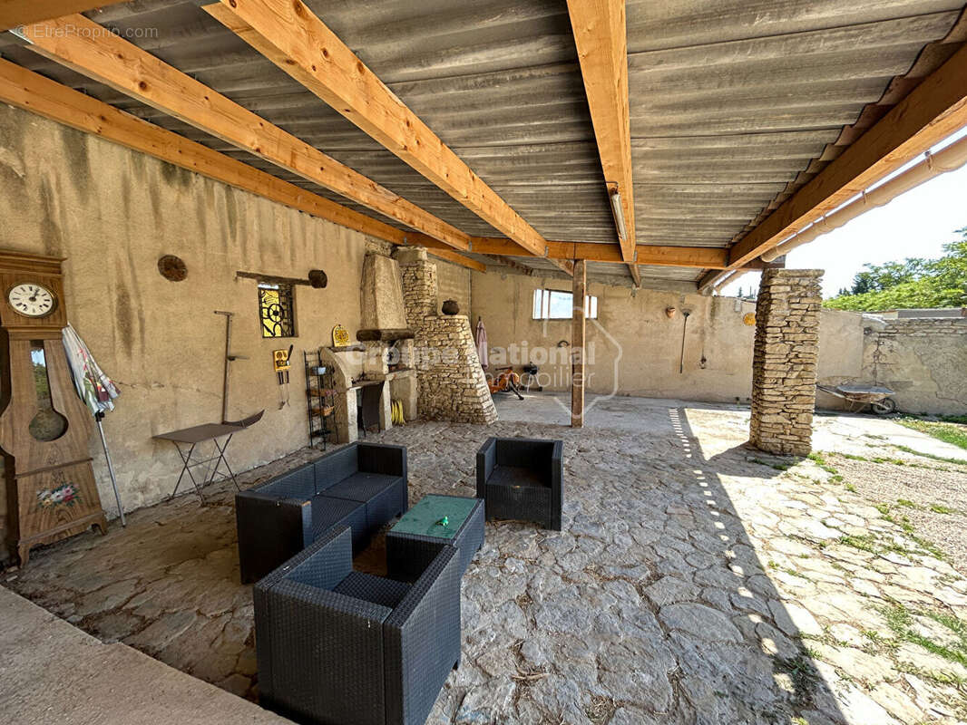 Maison à L&#039;ISLE-SUR-LA-SORGUE