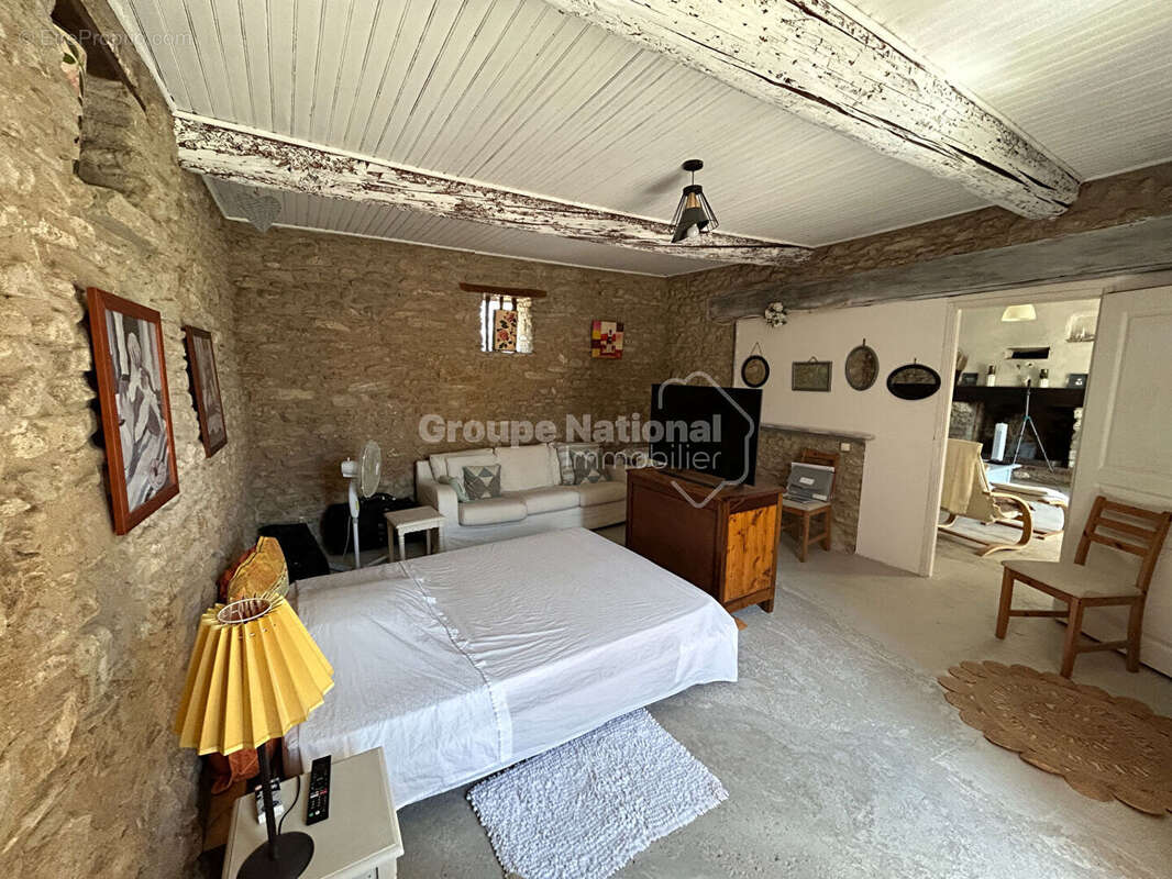 Maison à L&#039;ISLE-SUR-LA-SORGUE