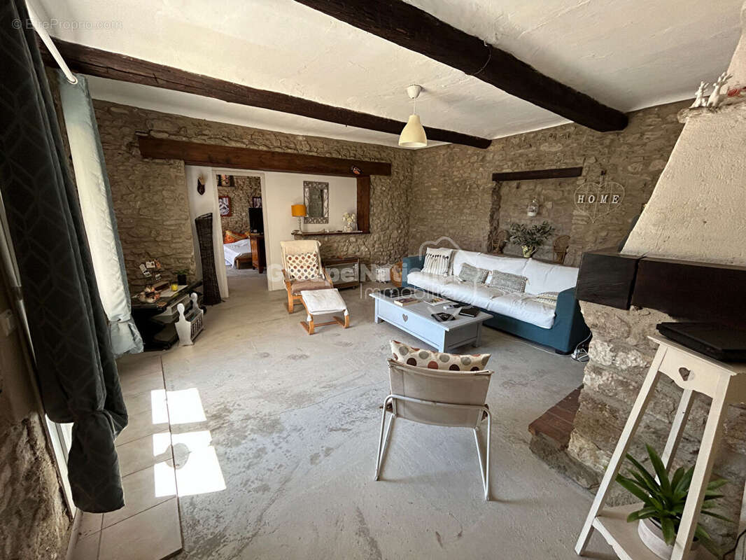 Maison à L&#039;ISLE-SUR-LA-SORGUE