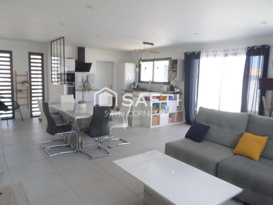 Photo 5 - Maison à MEDIS